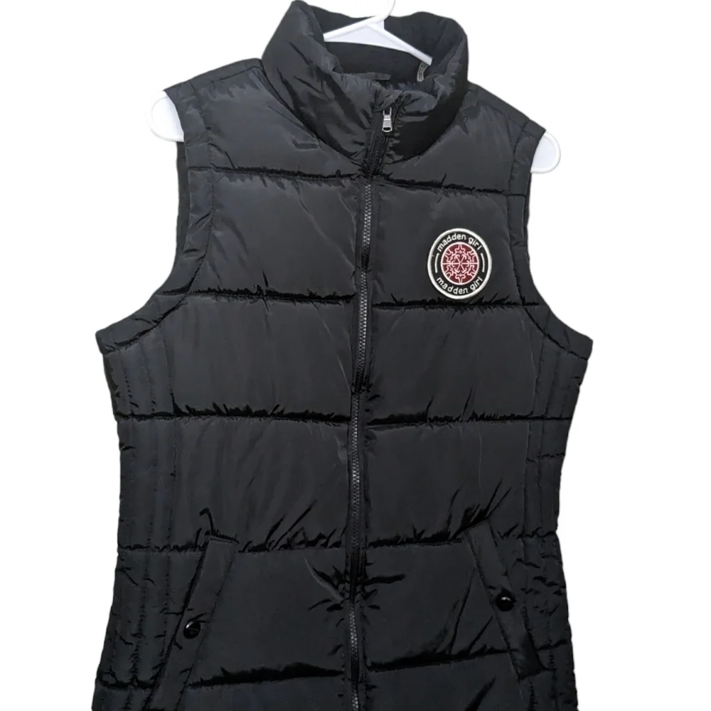 Madden Girl Y2K Quilted Puffer Vest Zip Front Black Red Button Warm Fall Winter